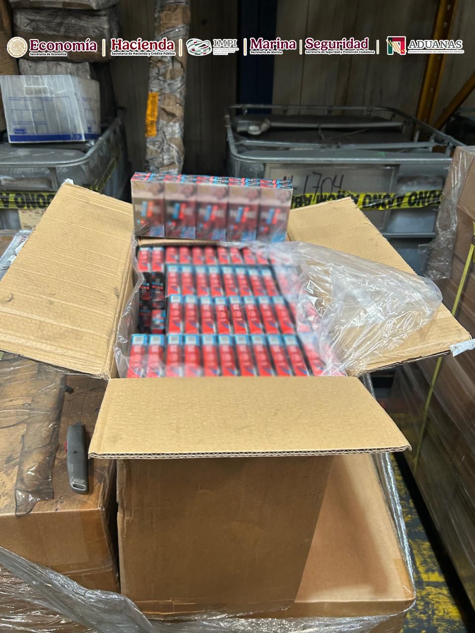 Aseguran más de 865 mil cajetillas de cigarros Pall Mall en el AICM